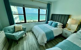 Directly On The Beach With Pool & Ocean View